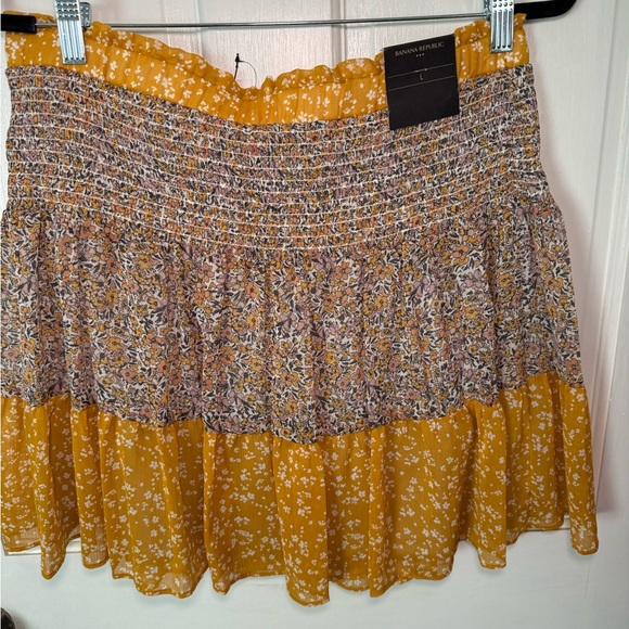 Banana Republic Factory Yellow and Blue Smocked Skater Mini Skirt - Picture 2 of 3